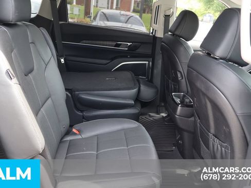 Used 2024 Kia Telluride SX w/ Towing Package FWD image 25