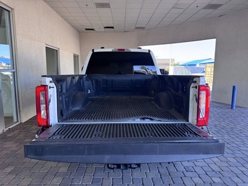 Used 2024 Ford F250 XLT image 32