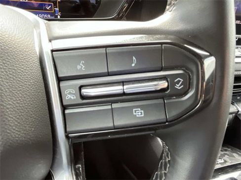 Used 2023 Chevrolet Colorado LT w/ LT Convenience Package II image 31