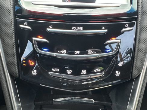 Used 2018 Cadillac XTS Vsport Platinum image 37