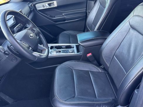 Used 2020 Ford Explorer Limited image 14