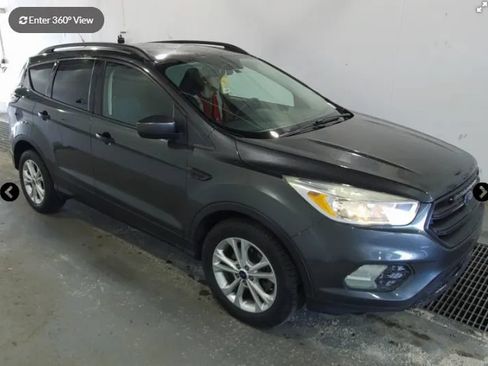 Used 2018 Ford Escape SE FWD image 1