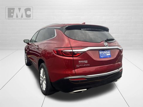 Used 2021 Buick Enclave Premium w/ Surround and Sites Package AWD/4WD image 4