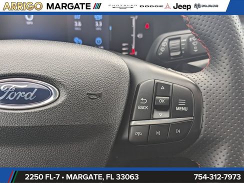 Used 2023 Ford Escape ST-Line FWD image 19