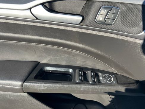 Used 2014 Ford Fusion Titanium image 8