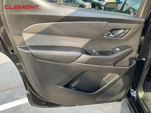 Used 2023 Chevrolet Traverse High Country image 23
