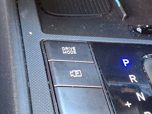 Used 2025 Hyundai Elantra Sport image 22