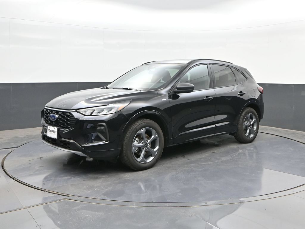 Used 2024 Ford Escape ST-Line w/ Tech Pack #1 AWD/4WD image 1