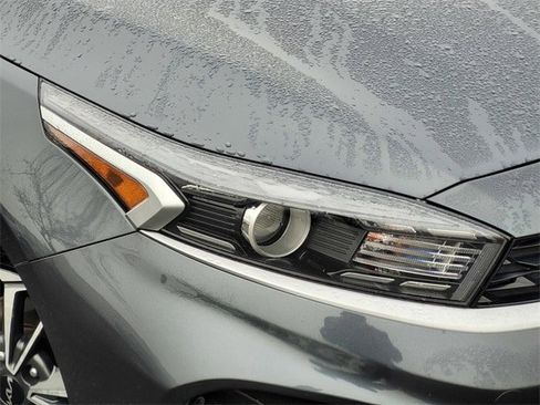 Used 2023 Kia Forte LXS image 10