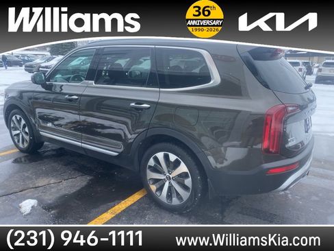 Used 2020 Kia Telluride S w/ S 8 Passenger Seating Package image 9