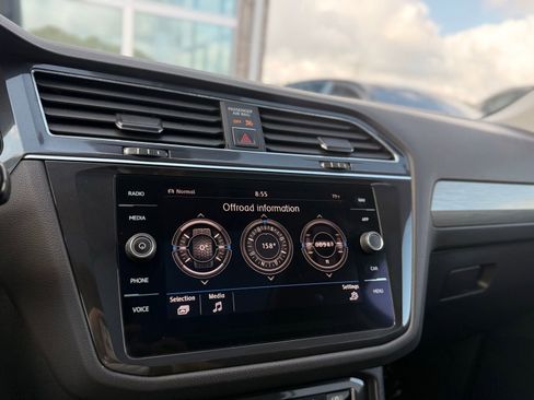 Used 2018 Volkswagen Tiguan SEL image 36