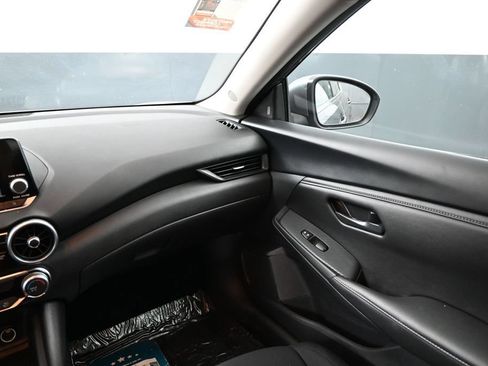 Used 2025 Nissan Sentra S FWD image 13