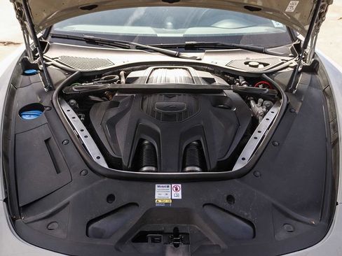 Used 2023 Porsche Panamera AWD/4WD image 31