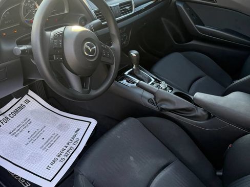Used 2016 MAZDA MAZDA3 i Sport FWD image 10