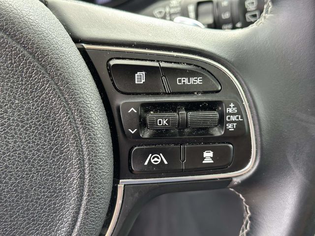 Used 2022 Kia Niro EX Premium FWD image 25