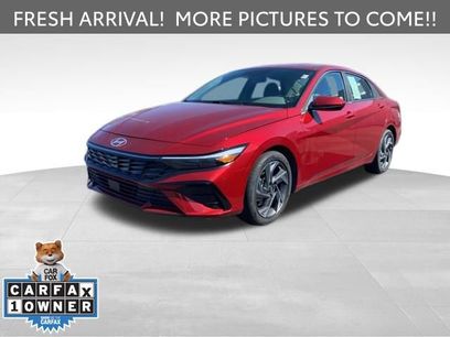 Used 2024 Hyundai Elantra SEL w/ Convenience Package
