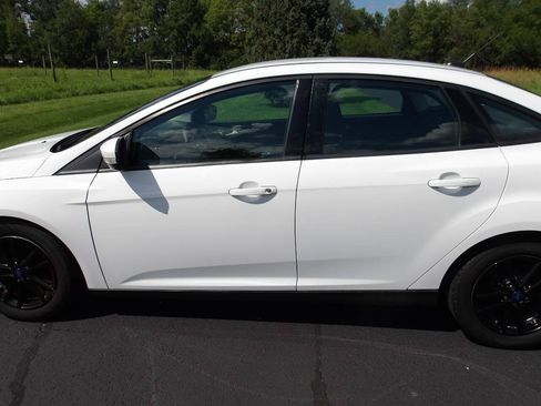 Used 2017 Ford Focus SE FWD image 31