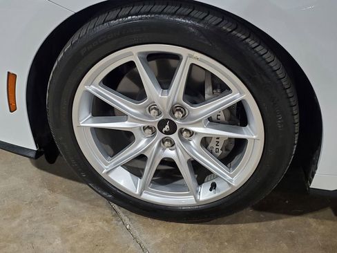 Used 2024 Ford Mustang GT Premium RWD image 38