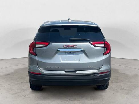 Used 2024 GMC Terrain SLE AWD/4WD image 4
