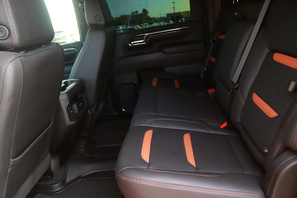 Used 2024 GMC Sierra 2500 AT4 w/ AT4 Preferred Package AWD/4WD image 16