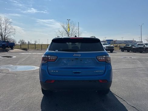 Used 2025 Jeep Compass Limited image 4