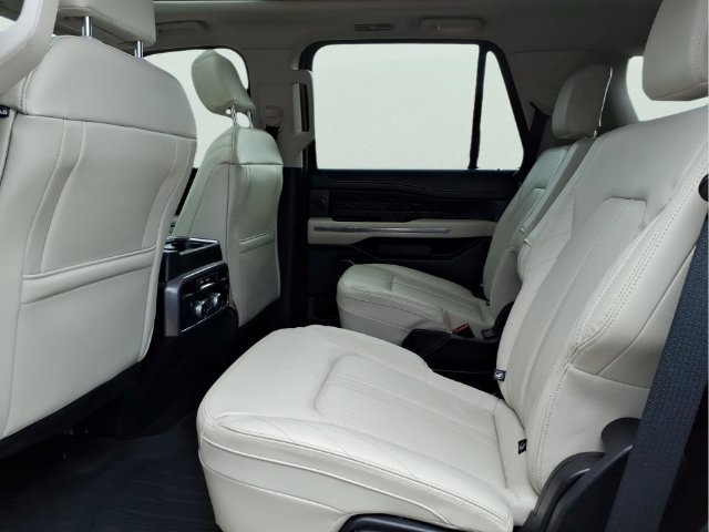 Certified 2021 Ford Expedition Platinum AWD/4WD image 10