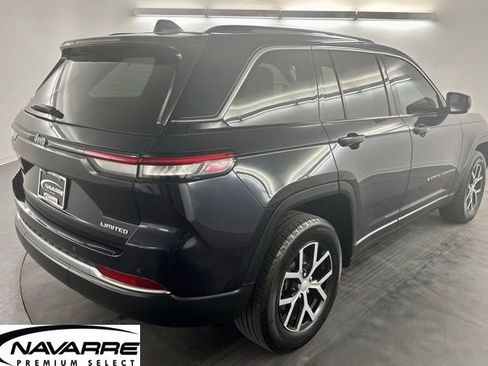 Used 2024 Jeep Grand Cherokee Limited w/ Trailer Tow Package image 8