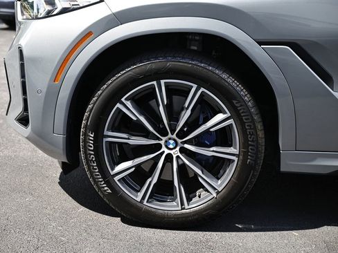 Certified 2025 BMW X6 xDrive40i w/ Premium Package AWD/4WD image 9