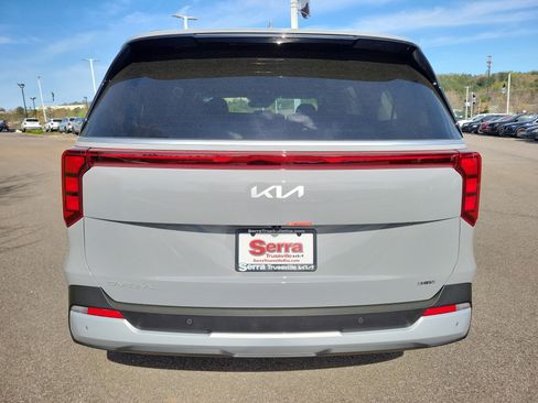 New 2026 Kia Carnival EX FWD image 26