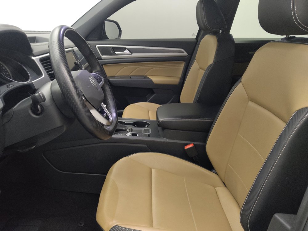 Used 2021 Volkswagen Atlas Cross Sport SE w/ Panoramic Sunroof Package FWD image 17