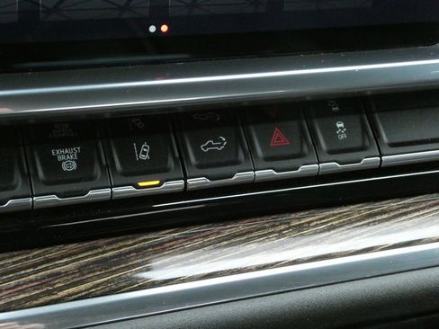 Used 2024 GMC Sierra 2500 SLE w/ SLE Convenience Package image 16