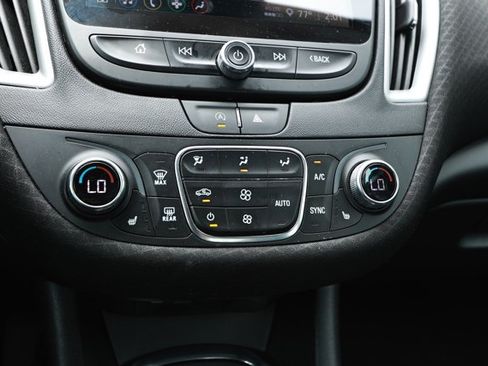 Used 2024 Chevrolet Malibu LT FWD image 18