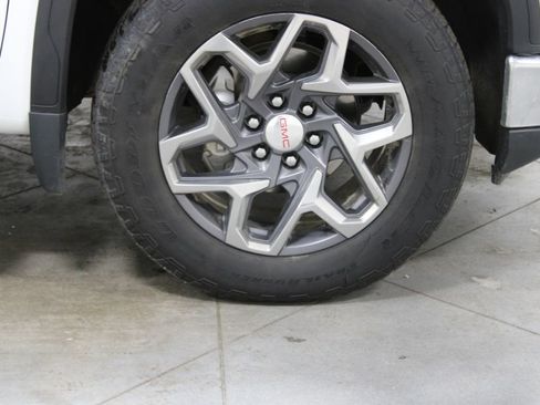 Used 2023 GMC Sierra 1500 SLT image 13