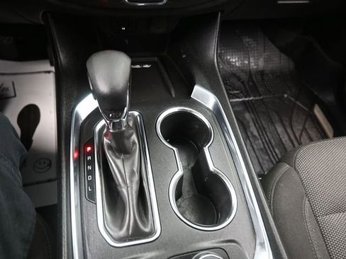 Used 2023 Chevrolet Traverse LT image 11