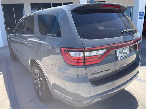 Used 2022 Dodge Durango R/T w/ Blacktop Package RWD image 11