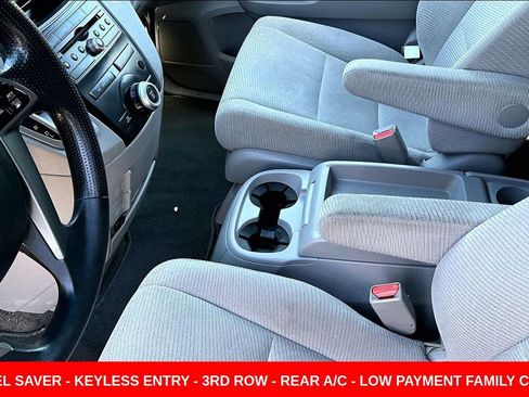 Used 2011 Honda Odyssey EX image 18