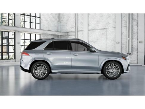 Certified 2024 Mercedes-Benz GLE 450 4MATIC image 2