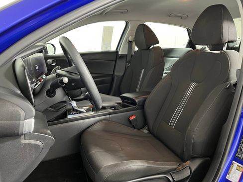 Used 2024 Hyundai Elantra SEL image 4
