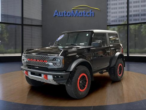 Used 2023 Ford Bronco 2-Door w/ Sasquatch Package AWD/4WD image 4