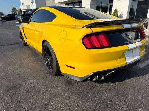 Used 2018 Ford Mustang Shelby GT350 w/ Electronics Package RWD image 2