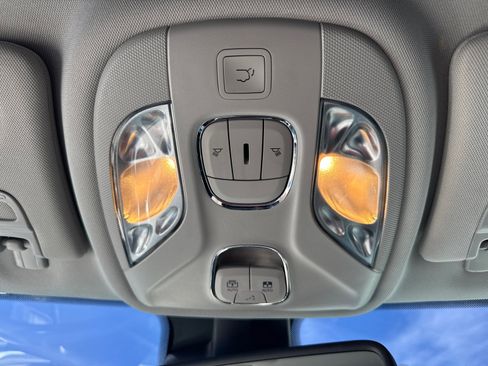 Used 2022 Jeep Compass Latitude w/ Sun and Sound Group image 11