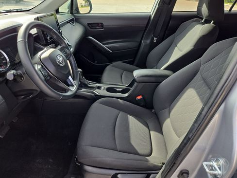 Used 2022 Toyota Corolla Cross LE w/ Black Badges Package (TMS) AWD/4WD image 16