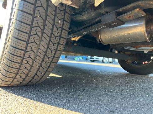 Used 2011 Ford Transit Connect XLT Premium image 16