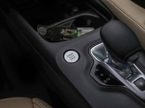Used 2019 INFINITI QX50 Luxe w/ Navigation Package AWD/4WD image 21