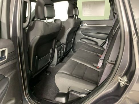 Used 2021 Jeep Grand Cherokee Laredo w/ Security & Convenience Group AWD/4WD image 30