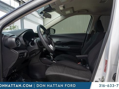 Used 2021 Nissan Kicks S FWD image 3