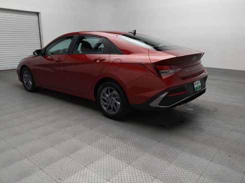 Used 2024 Hyundai Elantra SEL image 5