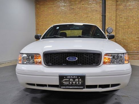 Used 2011 Ford Crown Victoria Police Interceptor w/ Radio Suppression Pkg RWD image 4