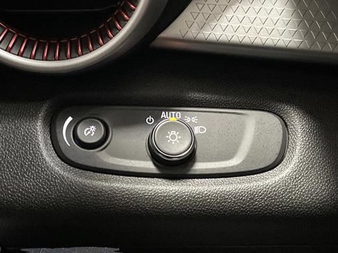 Used 2024 Chevrolet Trax RS w/ Driver Confidence Package image 21