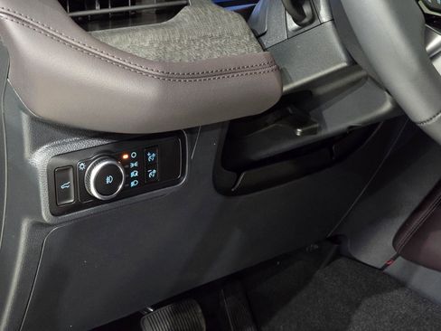 New 2026 Ford Explorer Platinum w/ LUX Leather Package image 19